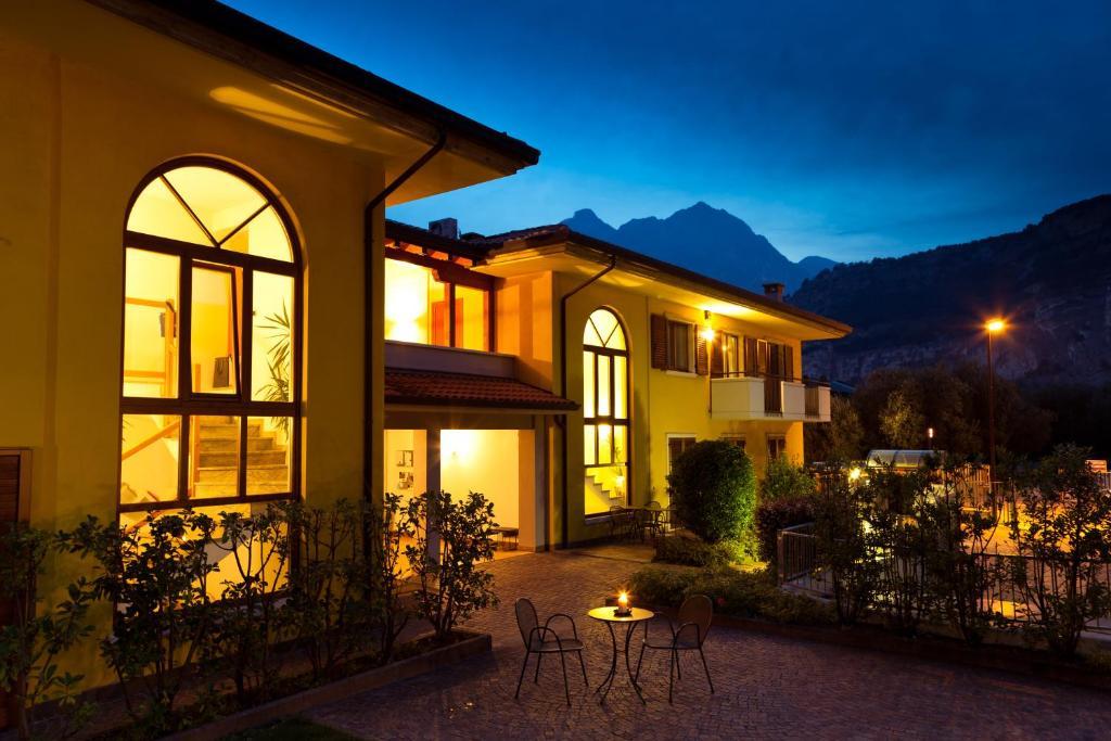 Aparthotel Casa Carla Torbole Sul Garda Exterior foto