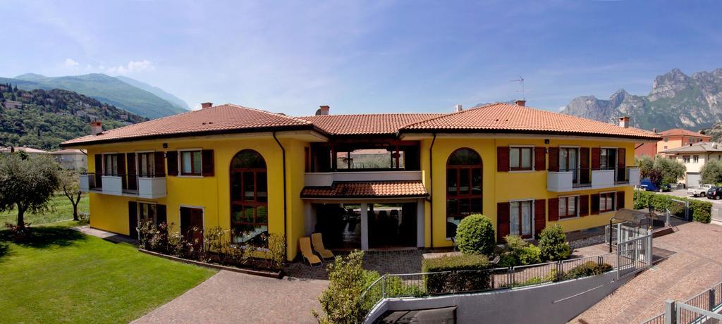 Aparthotel Casa Carla Torbole Sul Garda Exterior foto