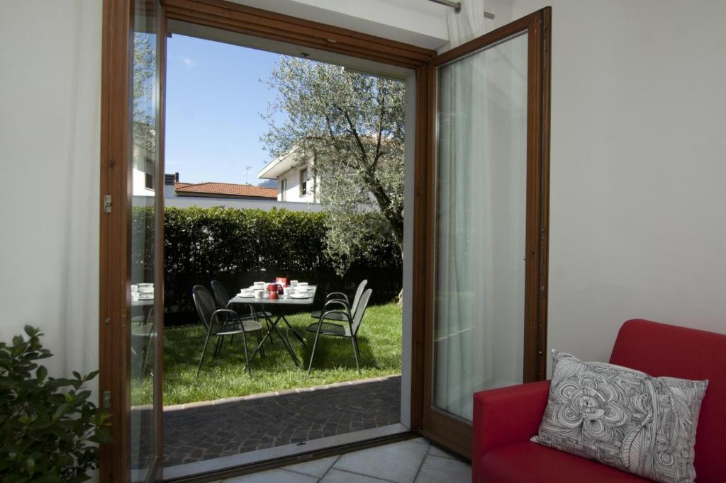 Aparthotel Casa Carla Torbole Sul Garda Exterior foto