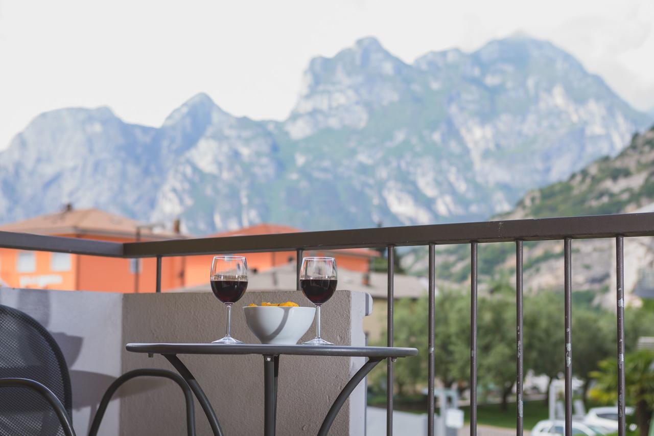 Aparthotel Casa Carla Torbole Sul Garda Exterior foto